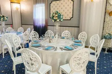 Salon Carneol