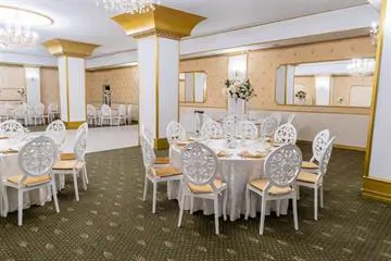 Salon Crystal