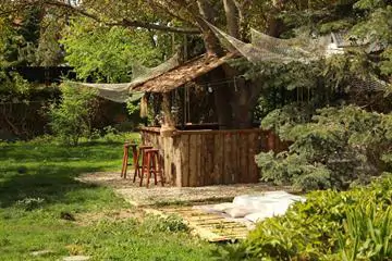 Gradina The Yellow House