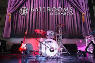 ballrooms-by-bamboo-galerie-foto-nunta-sala-chandelier_15-1024x683.jpg