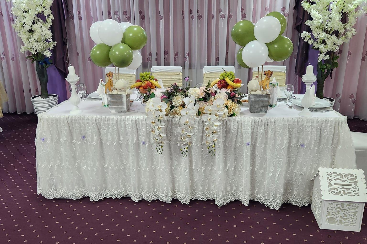 Salon Select