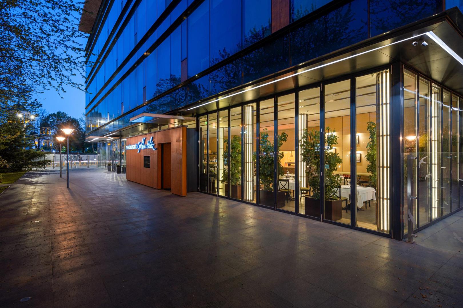 Golden Blitz Restaurant