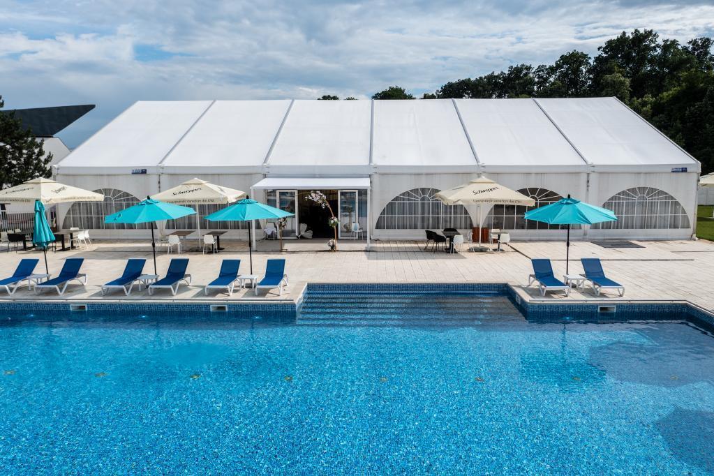 Andy Events and Pool At Forest